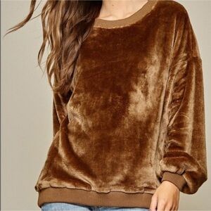 Andree by Unit Brown Teddy Bear Sweatshirt Relaxed Crewneck Size M Plush Velour